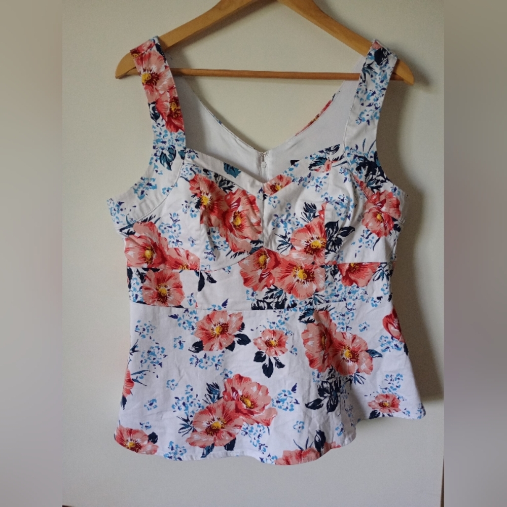 Torrid Floral Sleeveless Top Size 0X